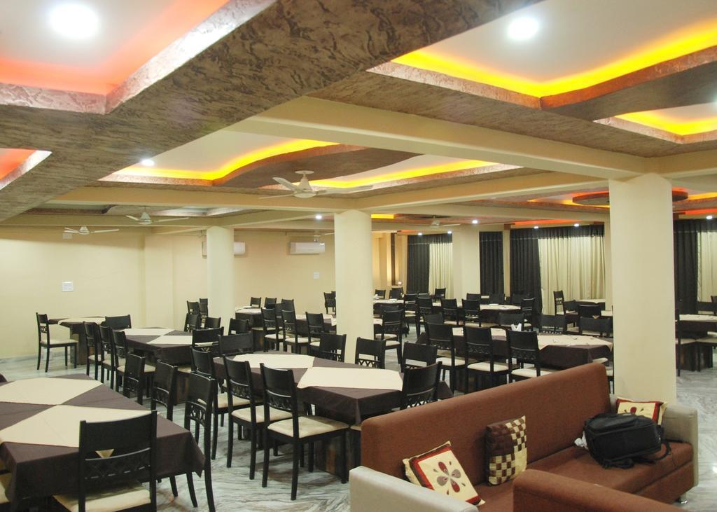 Hotel Kingdom Palace Udaipur Exterior photo